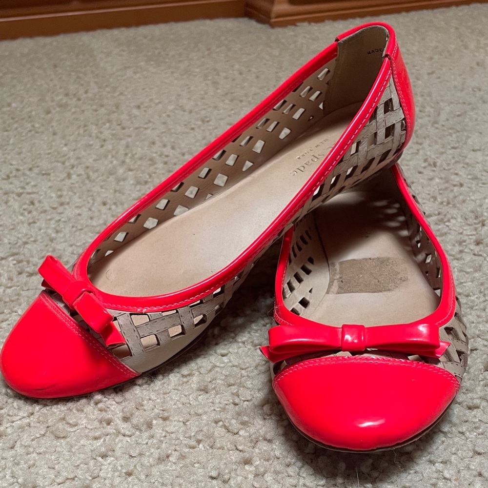 Kate Spade Vibrant Red and Beige Flats - Picture 2 of 9